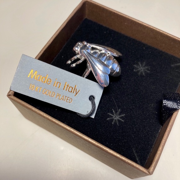 NWT Bella Diva Bee ring. Size 7 - Picture 4 of 9